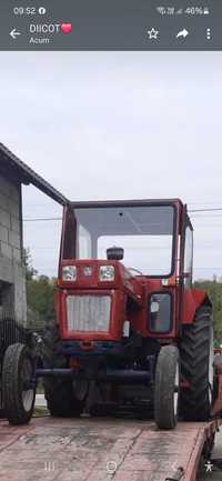 tractor universal 650 ,disc,si plug pp4 ,semanatoare porumb la pachet