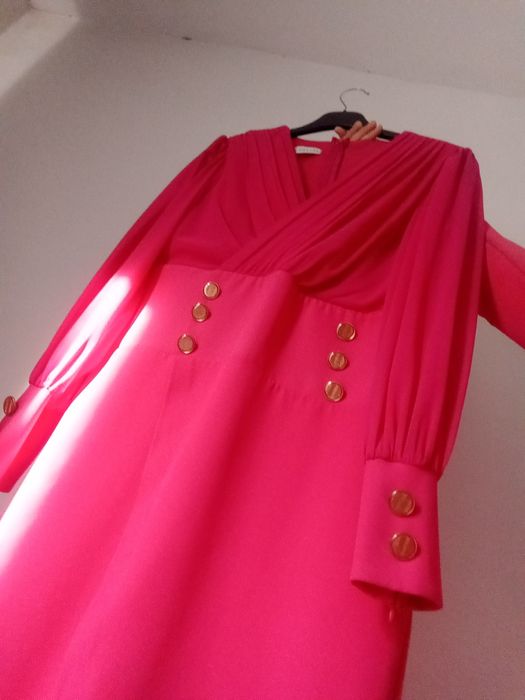 Платья вечерние.