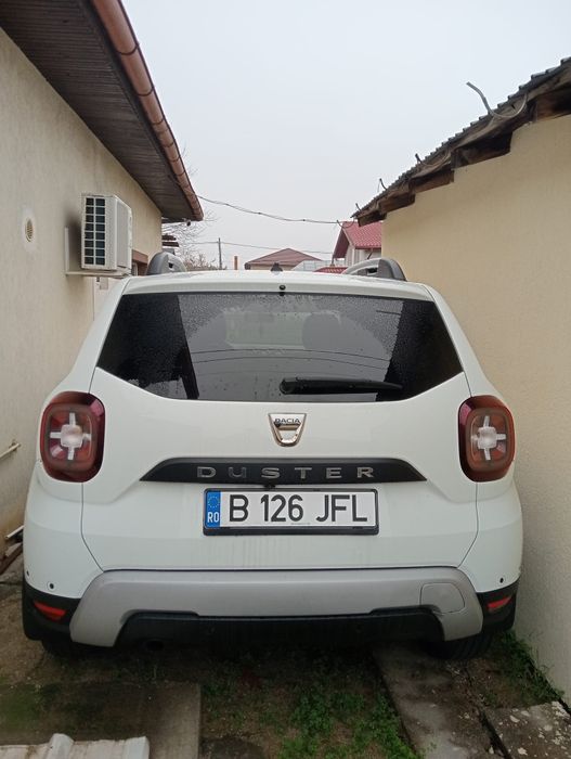 Vând Dacia Duster