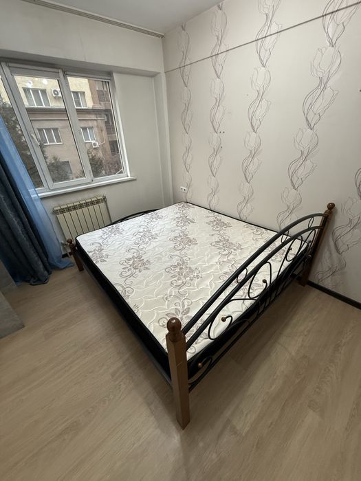 Продам кровать 180х200