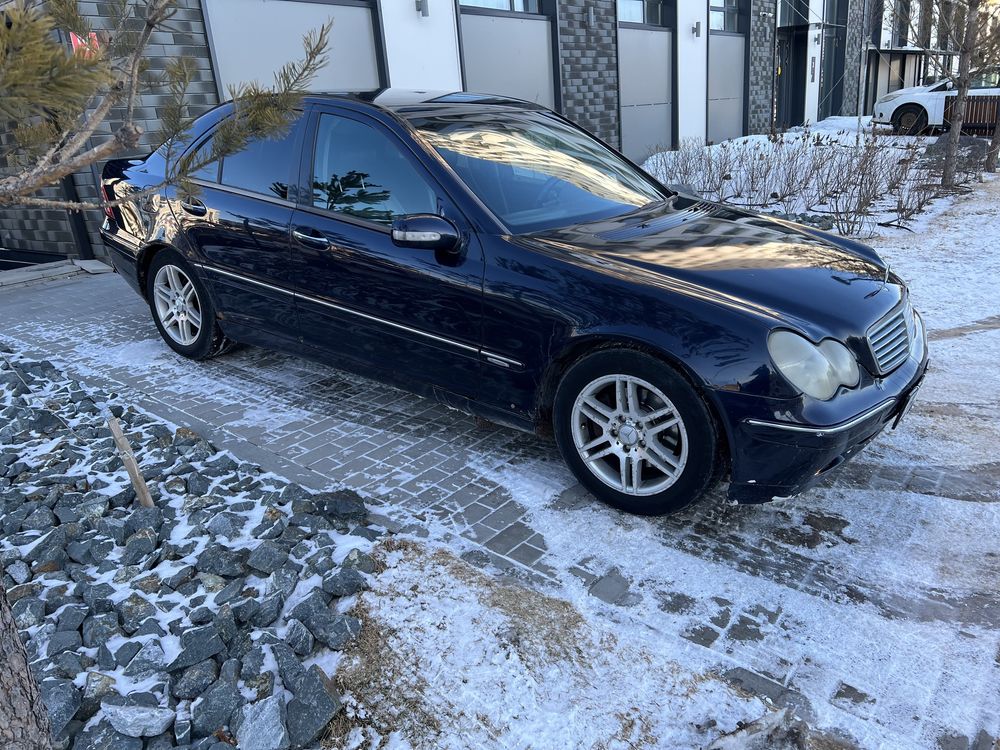 Мерседес w203