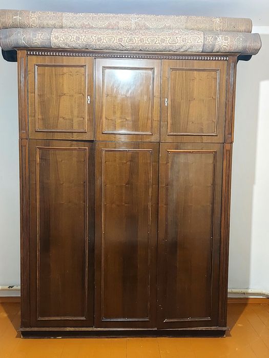 Шкаф с антрисолью и кровать