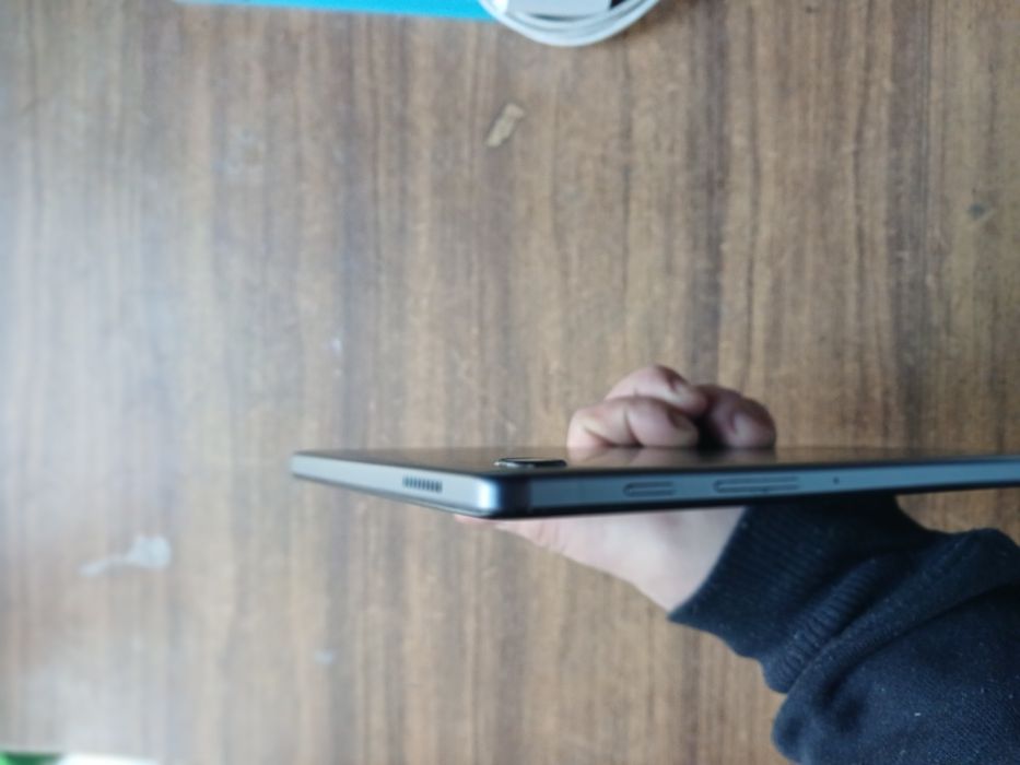 Samsung galaxy Tab A7 Lite plansheti srochna sotiladi