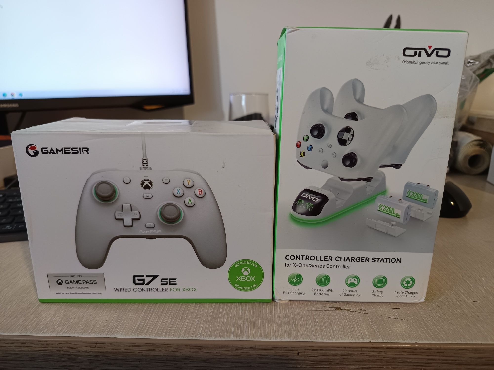 Controller XBOX Series X/S/Xbox One/Windows 10/11 + stand incarcare