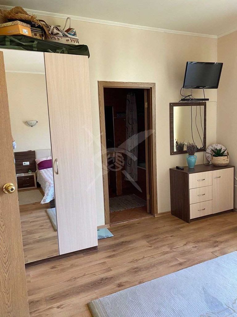 Продава се Двустаен апартамент в к.к. Елените - 65 кв.м за 1133 €/кв.м - Снимка #3