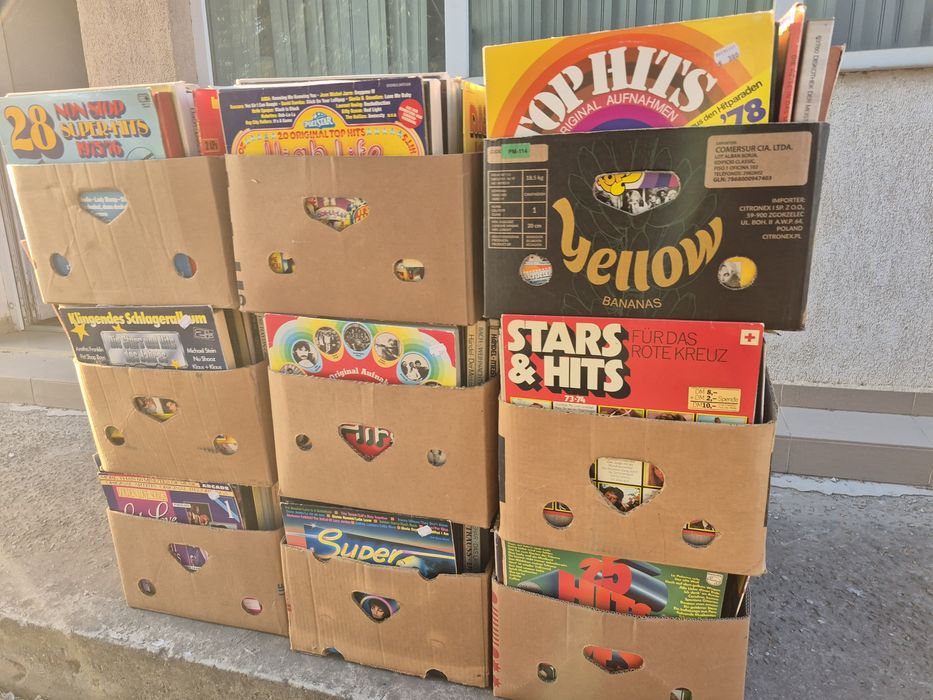 Vând Lot 100lp Discuri Vinil colectie muzica usoara straina mixta