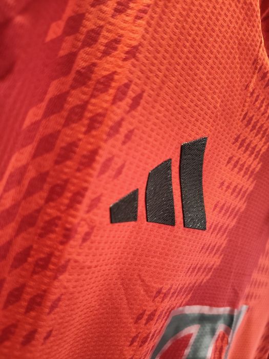 Tricou Bayern München Roșu HEAT.RDY/Antrenament Adidas Autentic NOU M