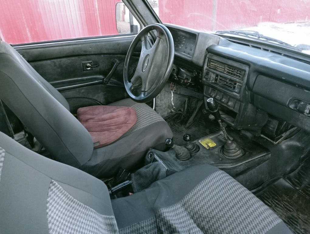 Продам ниву и прицеп