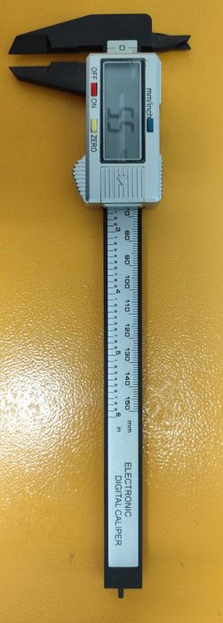 Продам штангенциркуль электронный пластиковый с цифровым дисплеем