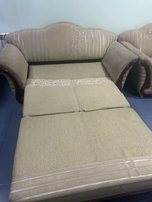 Два дивана и кресло