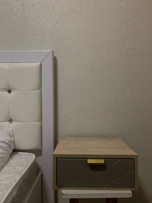 Тумба прикроватная