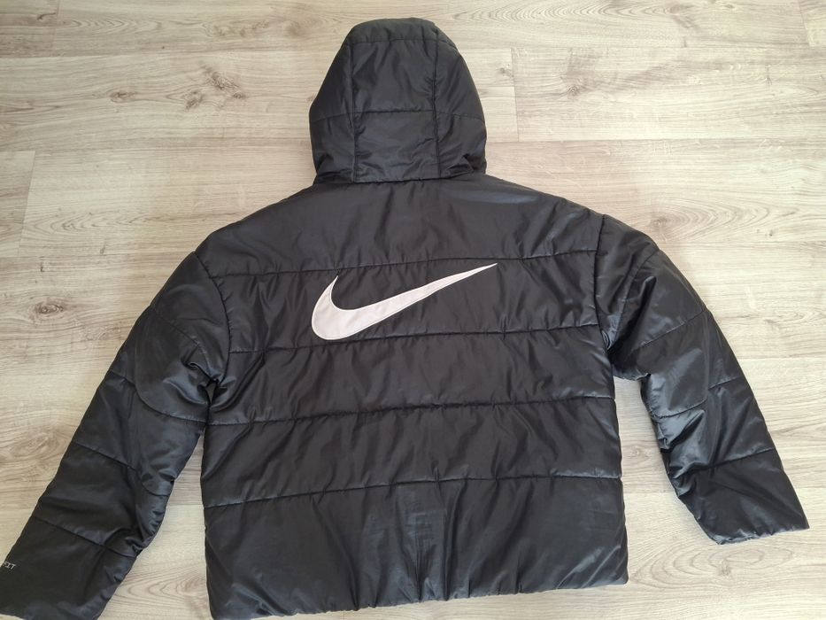 Оригинално яке Nike