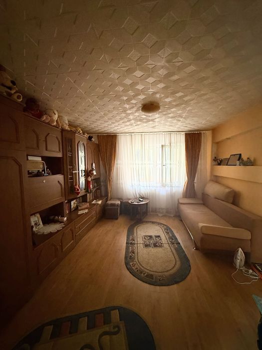 Apt 3 camere, 45 mp utili +balcon, zona Mall, Tg Jiu