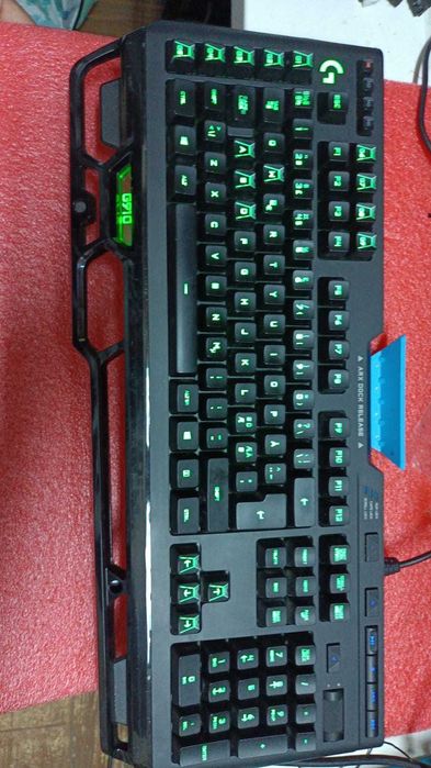 Tastatura gaming logitech G 910 Orion spectrum  cu probleme