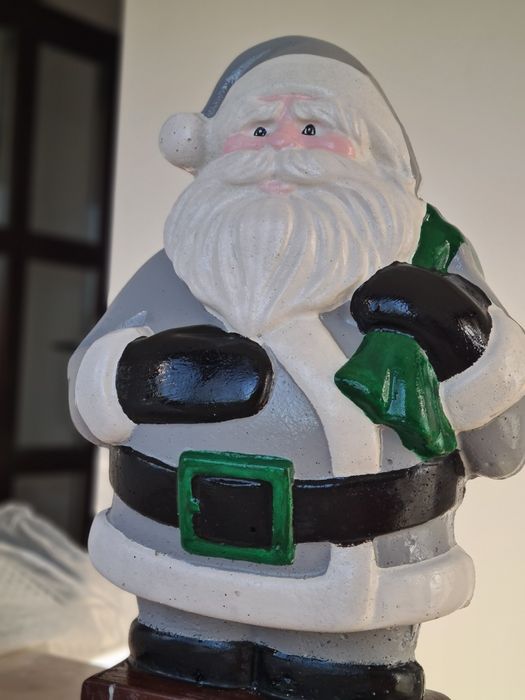 Figurine Mos Crăciun si om de zăpadă din ciment