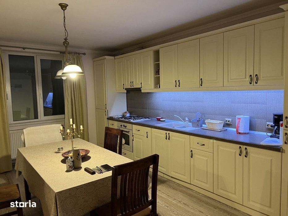 apartament la casa 3 camere trei stejari spital