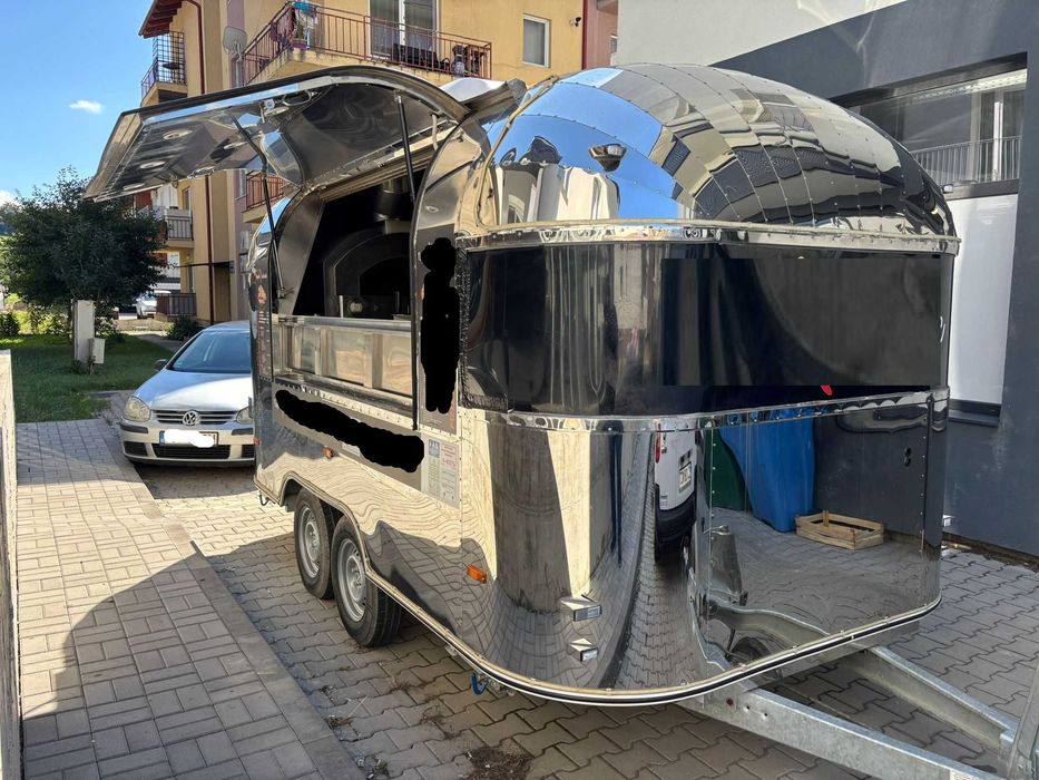 FOODTRUCK Remorca completa cu toate echipamentele