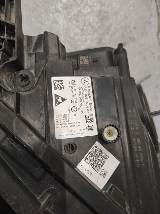 Лед фар десен w 205