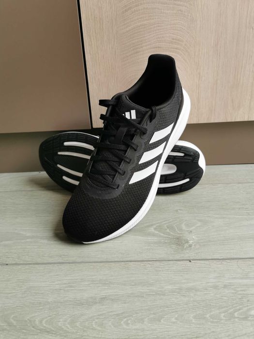 Спортни обувки Adidas Runfalcon 3.0. Чисто нови.