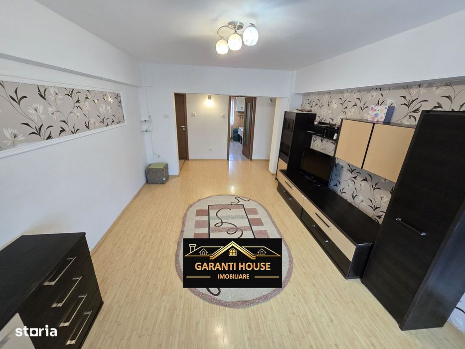 Bd. Traian, apartament cu 3 camere, etaj 2, mobilat, 370€/Luna