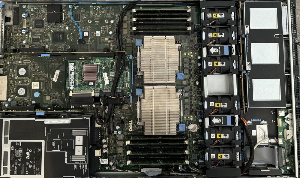 Сървър Dell R610