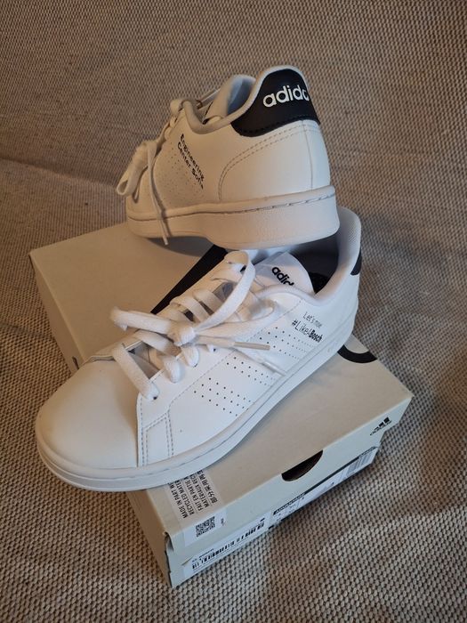 Продавам маратонки Adidas Sneaker Advantage