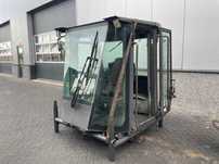 Cabina utilaj New Holland W110C - Piese de schimb New Holland