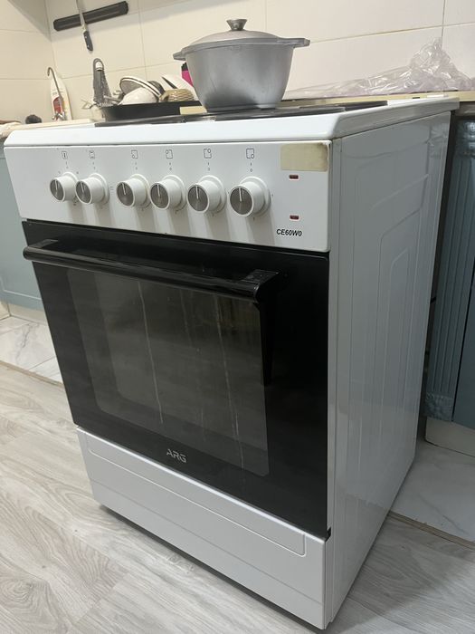 Не рабочий электрическая печь продам на металалом