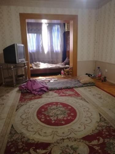 Qizlaga kvartira bor 1 xona ijaraga beriladi