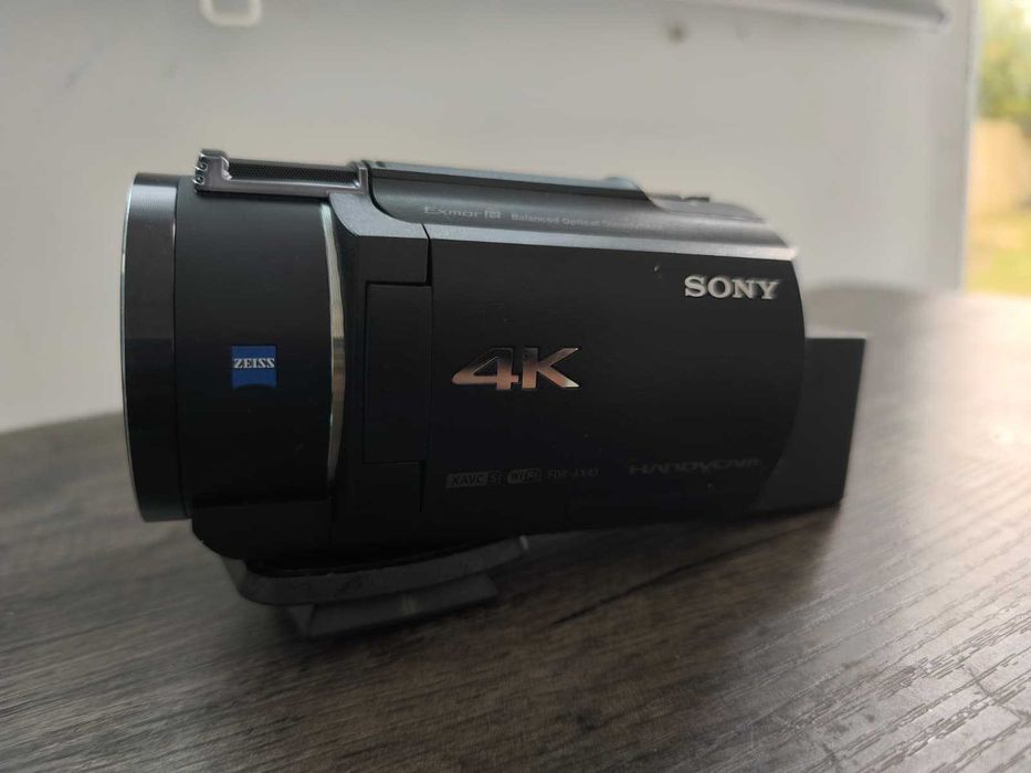 Sony Handycam FDR-AX43 UHD 4K
