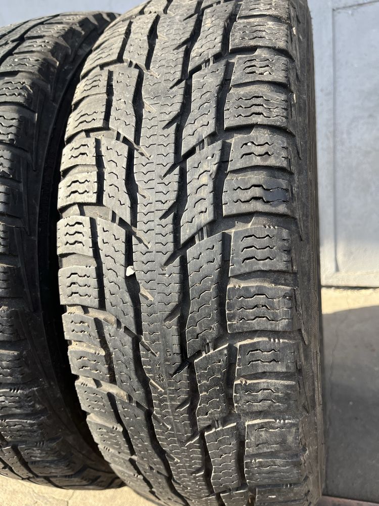 2 бр. гуми за бус 195/70/15C Nokian 6 mm DOT 1817