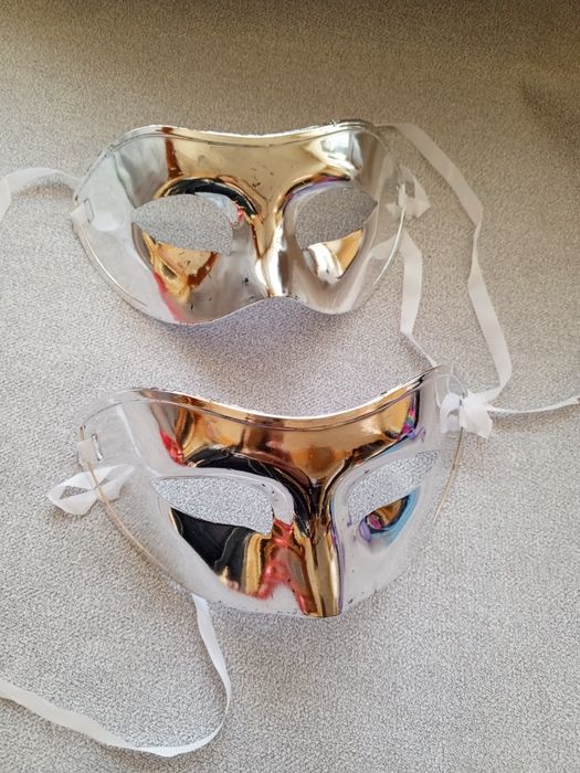 Маски карнавальные пластиковые, на завязках