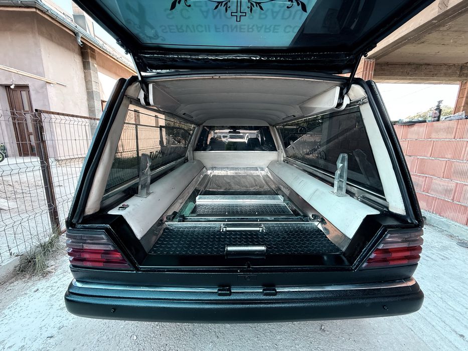 Masina funerara ( dric )