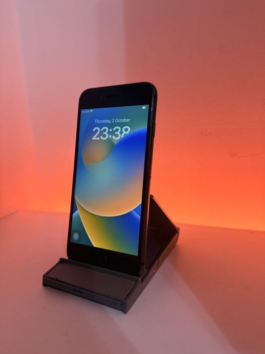 Vand iphone 8 64gb