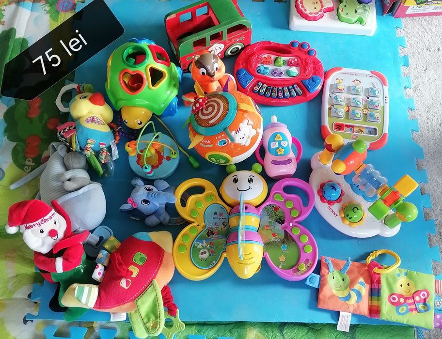 Scaun bebe / lot jucării diverse