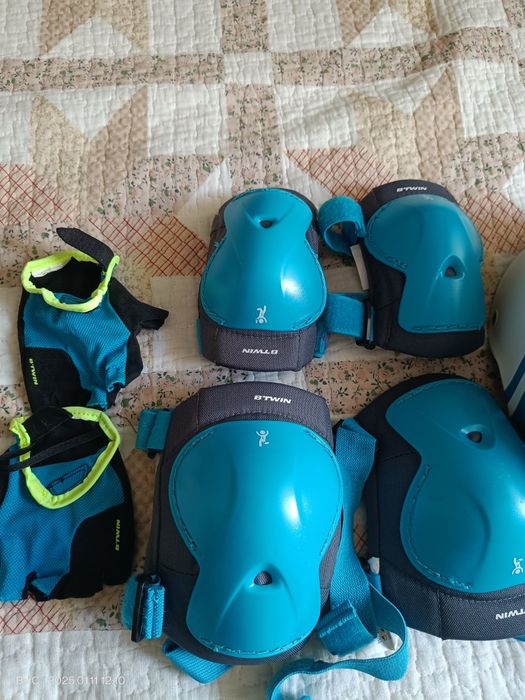 Cască copii bicicleta Btwin + cotiere, genunchiere și mănuși