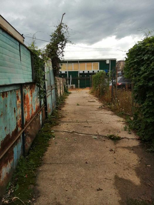 Vând hala zona Calea Baciului