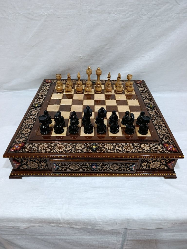 Shaxmat chess Шахматы 50-50 sm Yongʻoq daraxtidan yasalgan