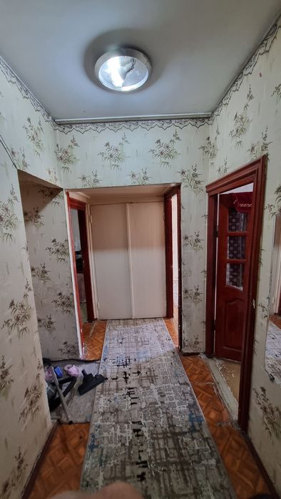 Квартира сотилади 3 хона