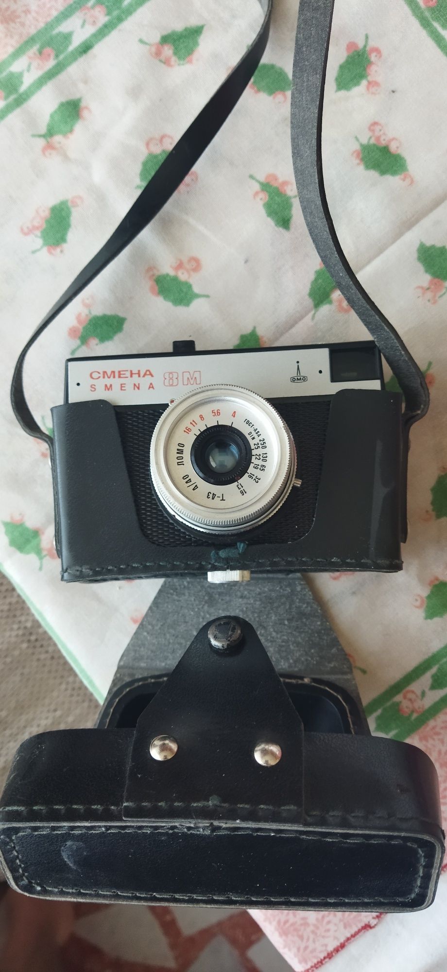 Фотоапарат Смена 8 М ,в отлично състояние.