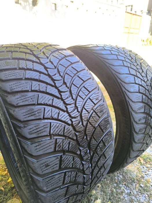 2 бр. Зимни гуми Kumho 275 / 35 R18 Dot 23/20