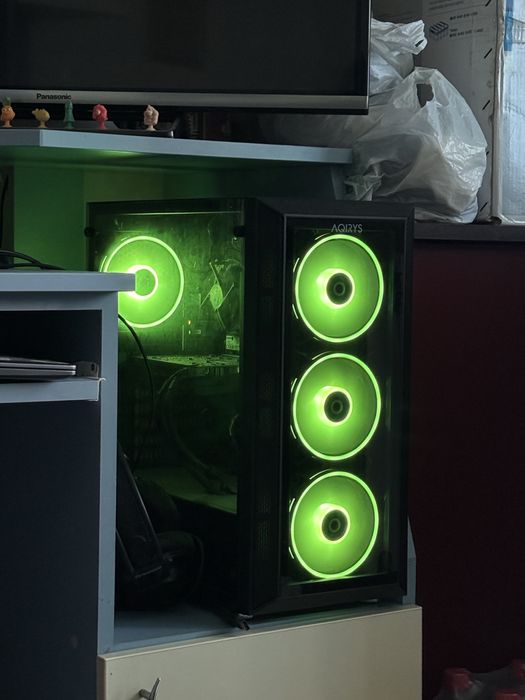 vand Pc in stare excelenta de functionare