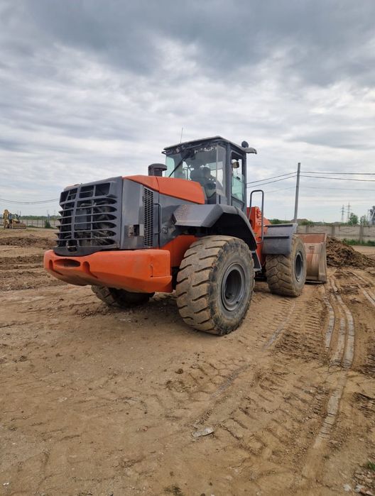 Incarcator frontal  Hitachi w220