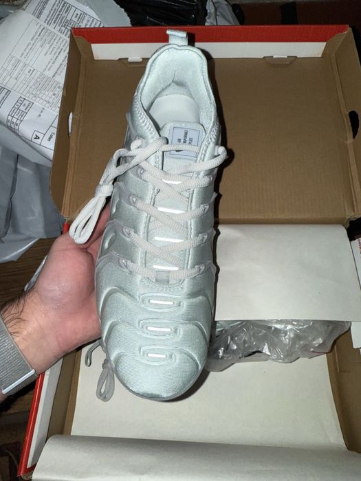 Vapormax Gri, marimea 42, citeste descrierea