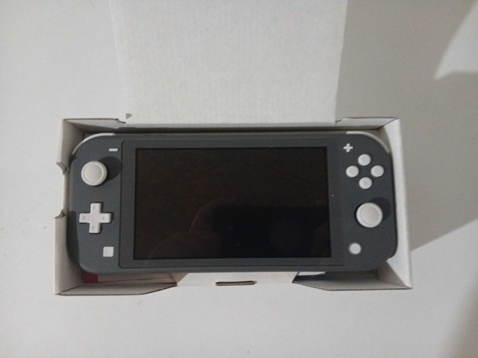 Nintendo Switch Lite (не прошитый)