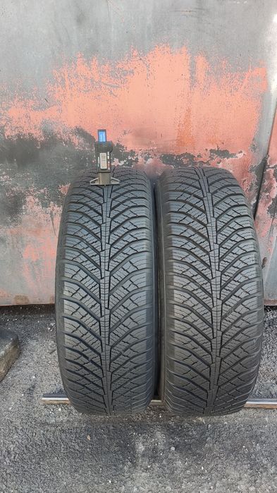 2бр. всесезонни гуми 185/65/14 Kumho Solus
7.1мм
dot22
Много добро със