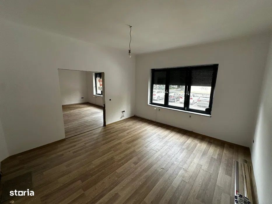 Central - Apartament la casa cu 2 camere + Garaj