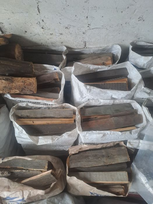 Дрова в мешках из натурального дерева 
НАТУРАЛЬНОГО ДЕРЕВА!