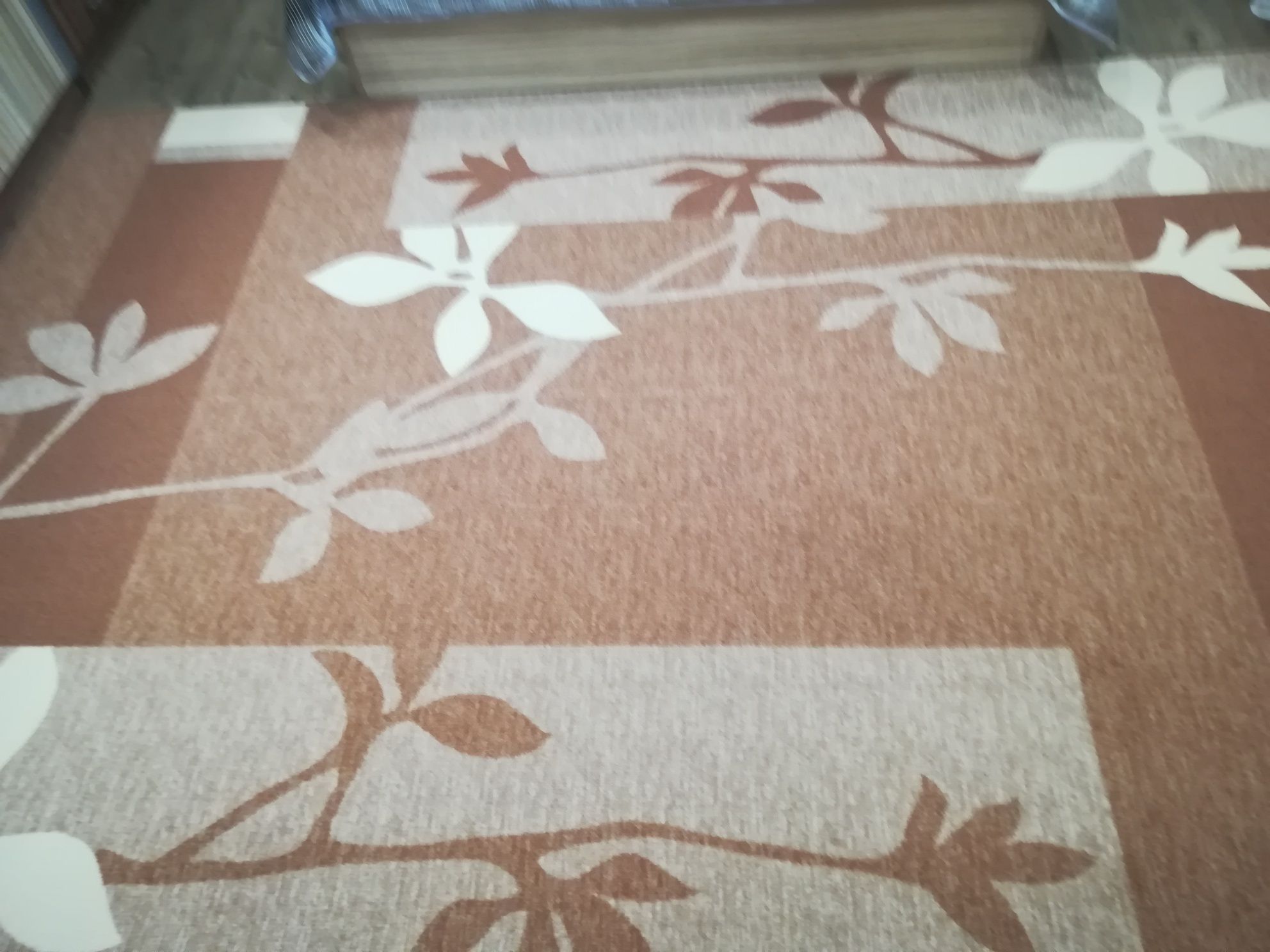 Мокетен килим 2 на 3 метра