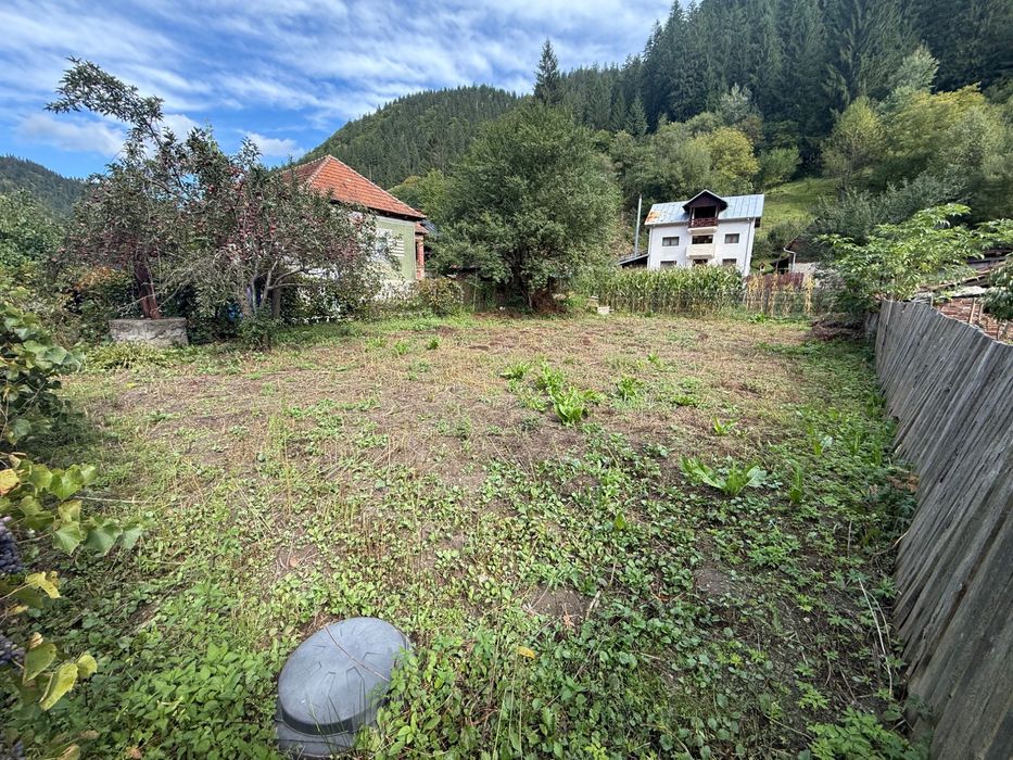 De vânzare teren intravilan 325mp